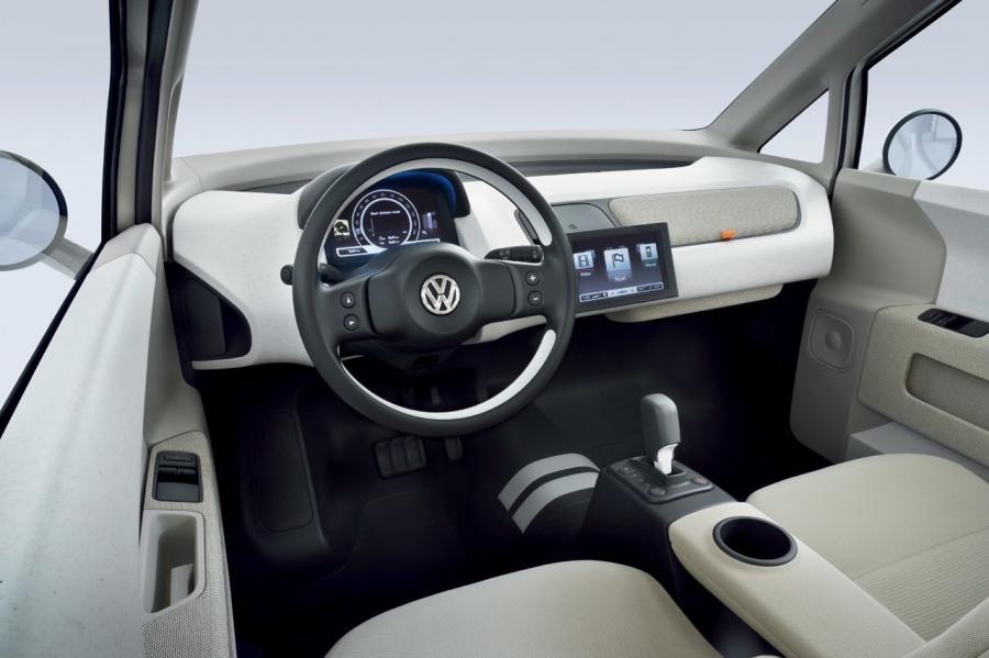  Volkswagen Space up Blue 2007 года  (фото 11 из 28)